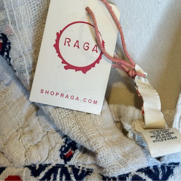 Raga Revolve Amalia Bralette in White Red Blue Win Women’s Size Medium NEW - Picture 12 of 13